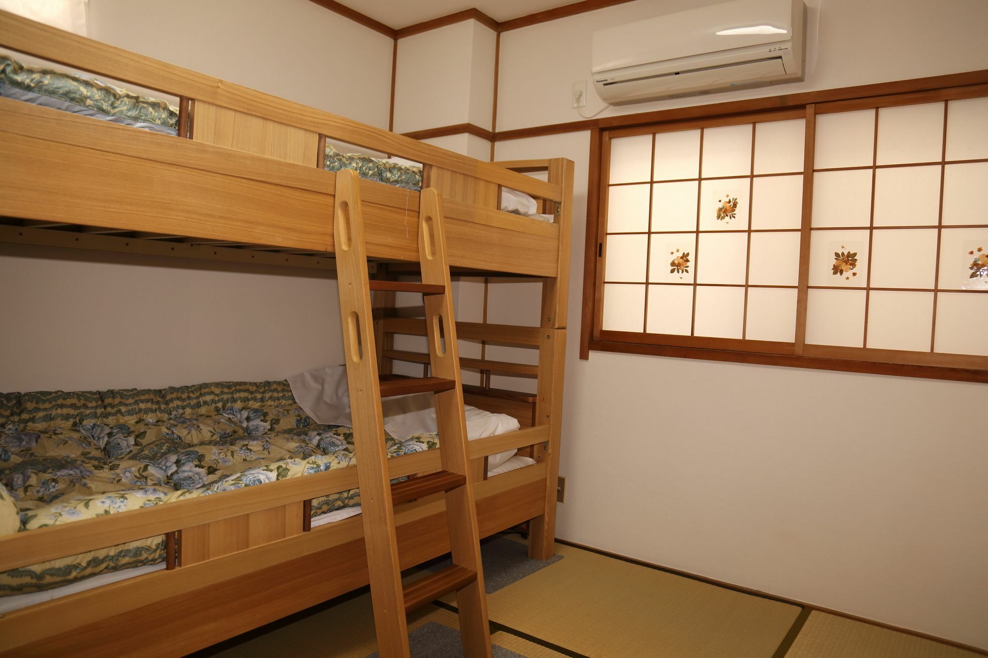 Guest House Fun Ōsaka Eksteriør bilde